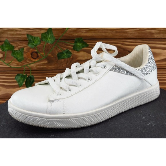 JUST Fab Women Sz 9 M White Lace Up Fashion‎ Sneakers Synthetic Shoe - Picture 1 of 8